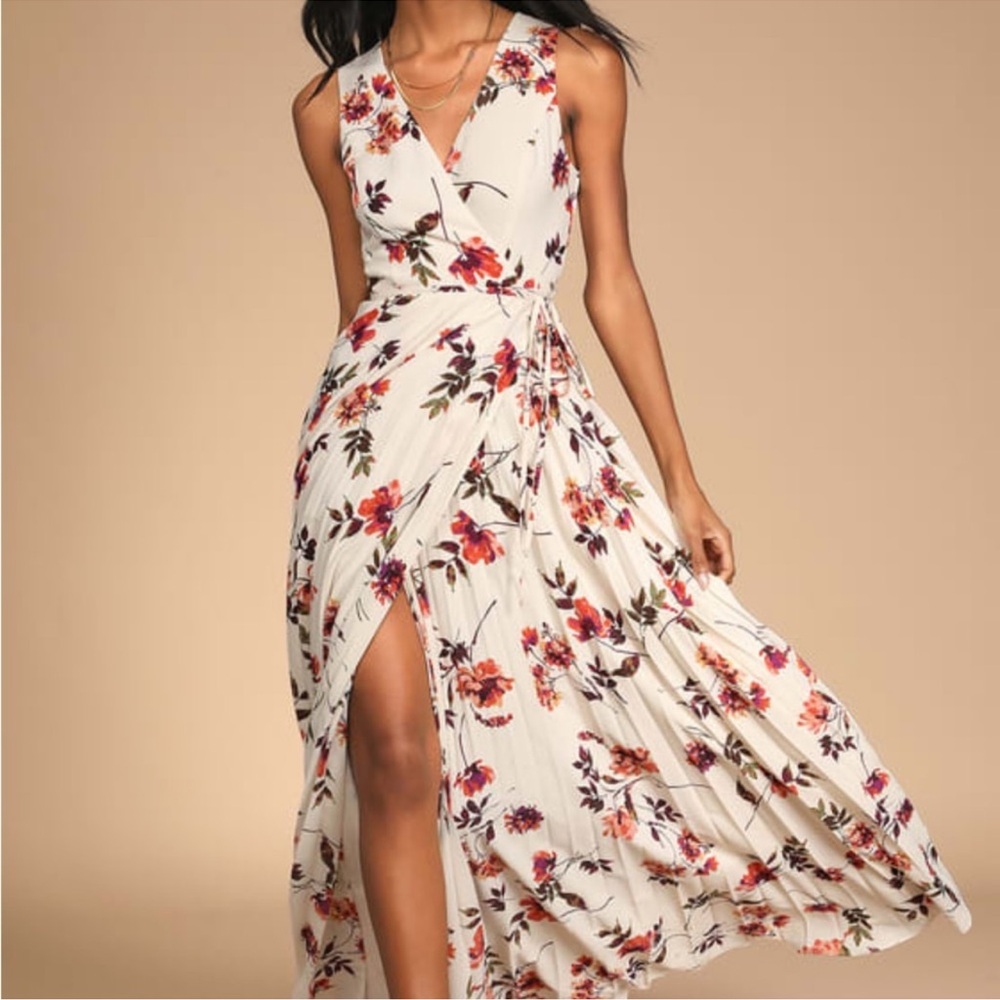 NWT Lulu’s Pink Floral Pleated Maxi Wrap Dress